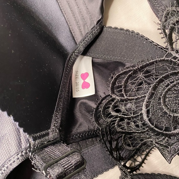 NWOT BLACK BUTTERFLY BRA 🦋 - Picture 5 of 8